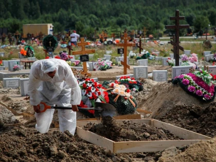 Cadavrul unei femei din Arad, deshumat după trei ani de la moartea cu diagnostic COVID-19