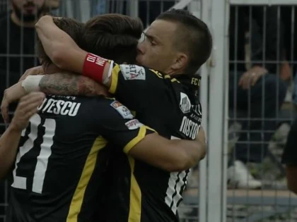 „Câinii” au halit „Bătrâna Doamnă”: UTA – Dinamo 1-3