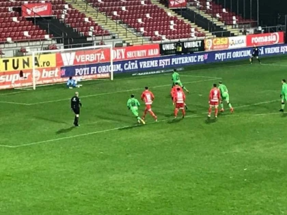 "Câinii roşii" prelungesc coşmarul de acasă al UTA-ei! Dinamo se relansează, la Arad, în lupta la play-off