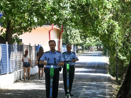 Căldura mare atrage tot mai multe biciclete, motociclete și trotinete în trafic. Polițiștii atrag atenția asupra pericolului