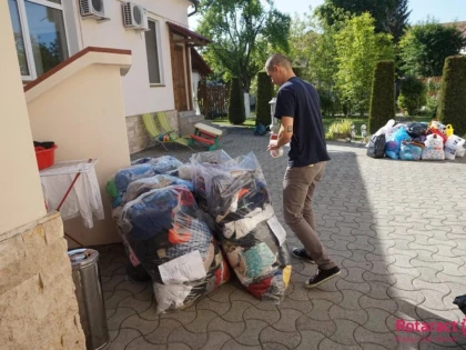 Campania umanitară ”Deschide-ți dulapul”, la a șasea ediție. Vezi unde sunt centrele de colectare