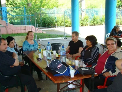 CAMPANIE PE BANI PUBLICI: PDL A ORGANIZAT O PETRECERE DE PARTID LA BAZA CET ARAD (FOTO)