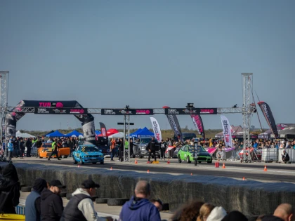Campionatul Național de Drag Racing ia startul, vineri, pe aeroportul din Arad!
