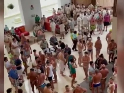Cancun: Doi oameni au murit într-un schimb de focuri între bande rivale