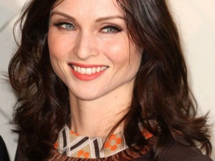 CANTAREATA SOPHIE ELLIS-BEXTOR VA DEVENI MAMA PENTRU A PATRA OARA
