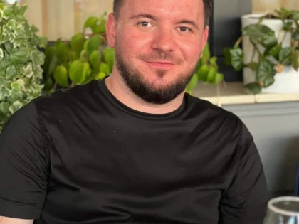 Cântărețul de muzică populară Mile Povan a fost găsit mort în casă