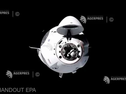 Capsula Crew Dragon, cu patru astronauţi la bord, a andocat la Staţia Spaţială Internaţională