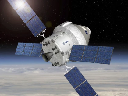 Capsula Orion va stabili un nou record luni, când se va afla la cea mai mare distanță de Terra