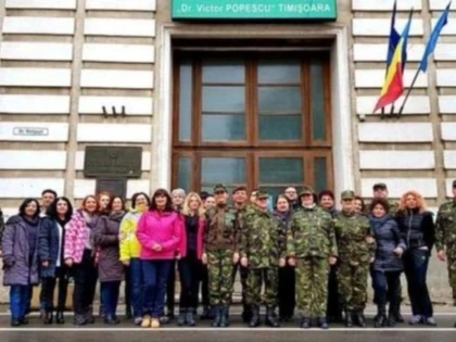 Caravana medicală ”Uniţi Sub Tricolor prin Sănătate” ajunge la Arad
