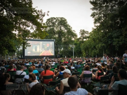 Caravana Metropolis la Arad - șase seri de filme de Oscar în aer liber -  s-a încheiat