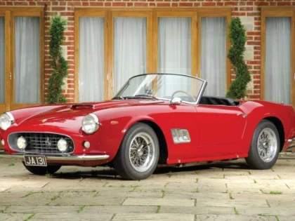CARE CRIZA? ROMANII SI-AU CUMPARAT IN ACEST AN PORSCHE, FERRARI, MASERATI SI LAMBORGHINI!