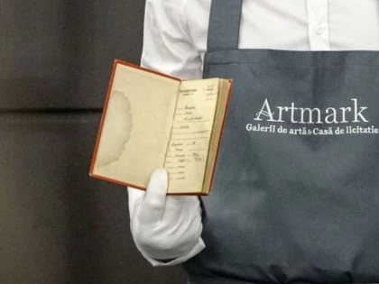 CARNETUL DE PARTID AL LUI CEAUSESCU VA FI DONAT UNUI MUZEU