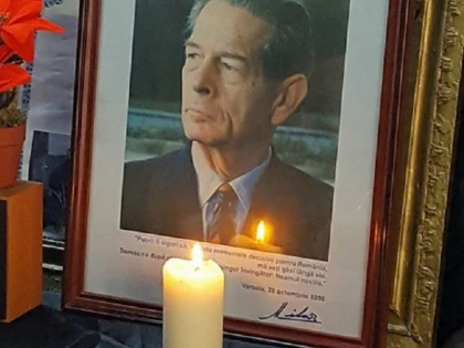 Carte de condoleanțe în memoria Regelui Mihai, în sala Regele Ferdinand