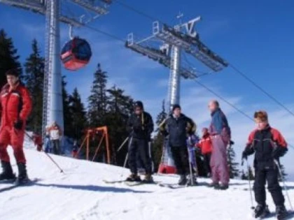 Cât au cheltuit turiștii români în vacanța de Revelion
