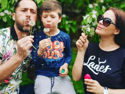 Cât câștigă familia Maxer pentru participarea la un eveniment privat