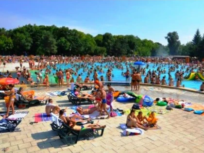 Cât de nociv este clorul folosit la curățarea piscinelor