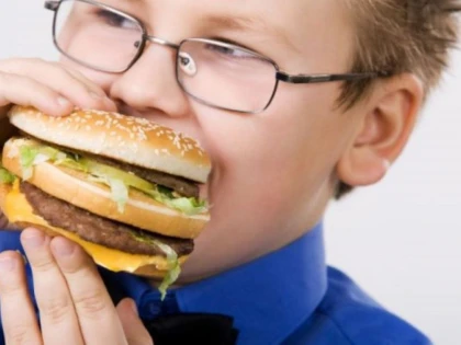 Cât de periculoase sunt alimentele ultraprocesate