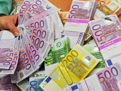 Cât primesc cetățenii din statele europene pentru a depăși criza. Ajutoare de miliarde de euro