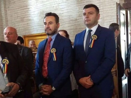 Cât tupeu! Aliat cu UDMR-ul, Falcă a pozat la mormântul lui Avram Iancu