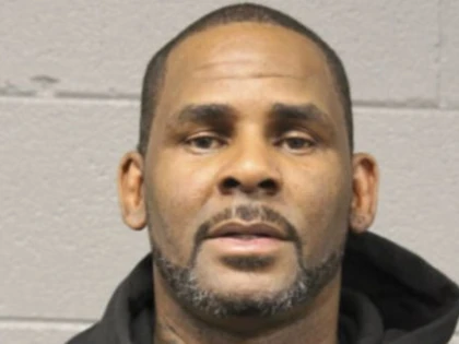 Cauțiune de 1 milion de dolari pentru R Kelly, acuzat de abuz sexual