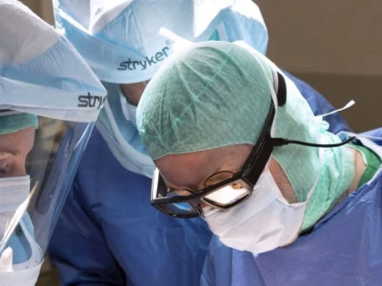 Ce a pățit o doctoriță care i-a amputat piciorul greșit unui bărbat, în Austria