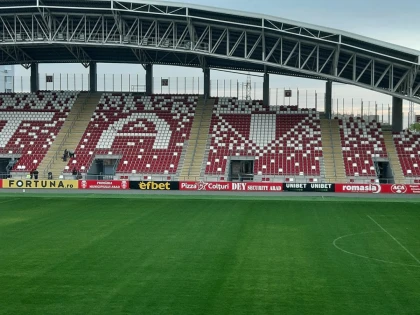 Ce capacitate mai are stadionul “Francisc Neuman”? Cad rânduri întregi de scaune…
