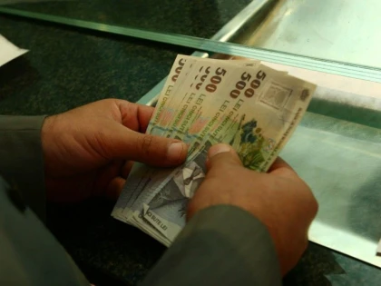 CE DOBANDA PLATESC BANCILE DIN ROMANIA  PENTRU UN DEPOZIT DE TREI LUNI