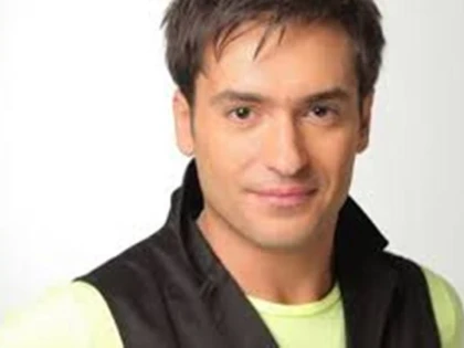 CE FACE RADU VALCAN CAND NU ESTE CU ADELA POPESCU!