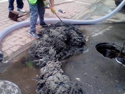 Ce mai aruncă arădenii prin canalizare: șervețele umede, scutece sau lenjerie