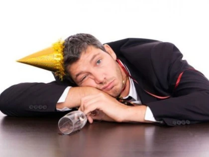 Ce nu trebuie să faci după o petrecere cu mult alcool