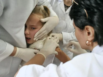 CE POT PATI PARINTII CARE REFUZA VACCINAREA COPIILOR