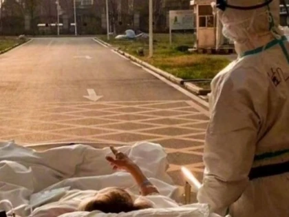 Ce s-a întâmplat cu bătrânul din Wuhan infectat cu coronavirus scos cu tot cu pat să vadă apusul