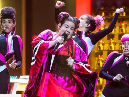 Ce spune câștigătoarea Eurovision 2018 despre ”dansul găinii”