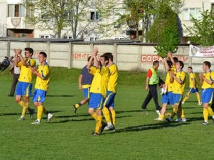 CEA MAI VECHE ECHIPA DE FOTBAL A ARADULUI E IN PERICOL. GLORIA S-AR PUTEA DESFIINTA!