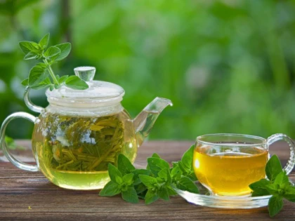 Ceaiul de oregano este un remediu excelent pentru tuse