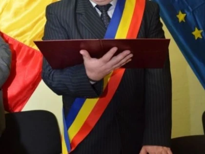 CEI MAI LONGEVIVI PRIMARI DIN ARAD SUNT IMPOTRIVA LIMITARII MANDATELOR