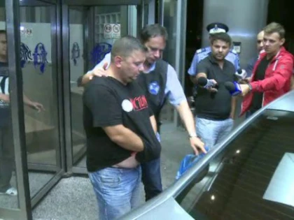 CEI TREI ROMÂNI IMPLICAȚI ÎN REPORTAJUL SKY NEWS, ÎN AREST PRELUNGIT