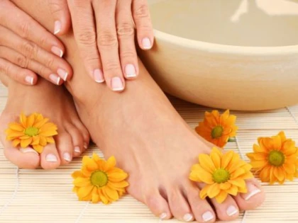 CEL MAI BUN REMEDIU NATURAL PENTRU ELIMINAREA MICOZEI UNGHIILOR