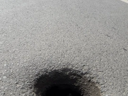 Cele mai „tari” gropi din municipiul Arad. O GALERIE FOTO.... tristă
