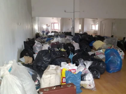 Centru de colectare a donațiilor pentru sinistrați, la Bazinul Delfinul