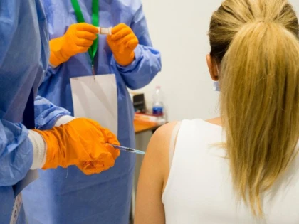 Centrul de vaccinare din Grădiște, deschis 12 ore