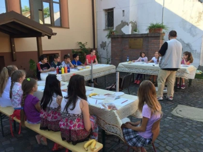 CENTRUL MUNICIPAL DE CULTURA ARAD SI LICEUL DE ARTE SABIN DRAGOI AU INITIAT ATELIERE DE CREATIE