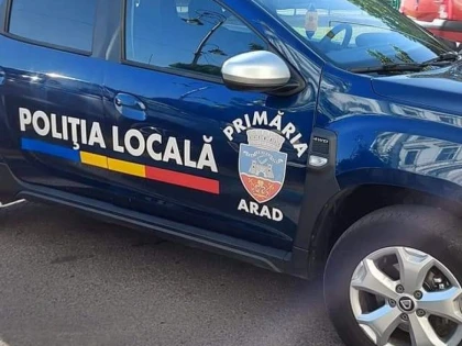Cerșetor din Arad, agresiv cu oamenii care nu-i dădeau bani. Când au venit polițiștii, s-a dezbrăcat complet