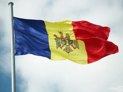 CETATENII MOLDOVENI VOTEAZA PENTRU A-SI ALEGE NOUL PARLAMENT