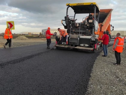 Cheltuielile cu angajații CNAIR, mai mari decât cele pentru repararea drumurilor