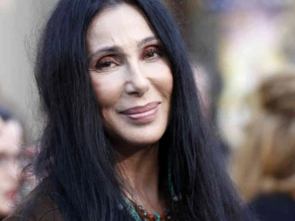 CHER ÎN RĂZBOI CU KATE HUDSON
