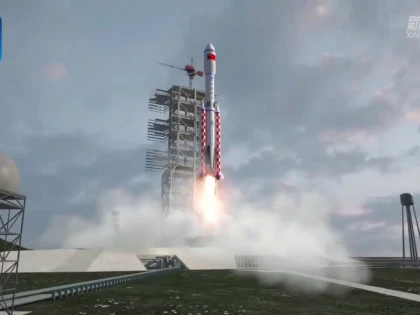 China a lansat cu succes noua rachetă Long March 8