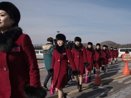 Chinul din spatele zâmbetului afișat de majoretele din Coreea de Nord