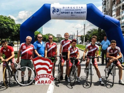 CICLISTII DE LA VOINTA ARAD S-AU „BRONZAT” PE SOSEA
