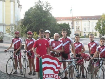 CICLISTII DE LA VOINTA ARAD S-AU REMARCAT IN CONCURSURILE PE SOSEA